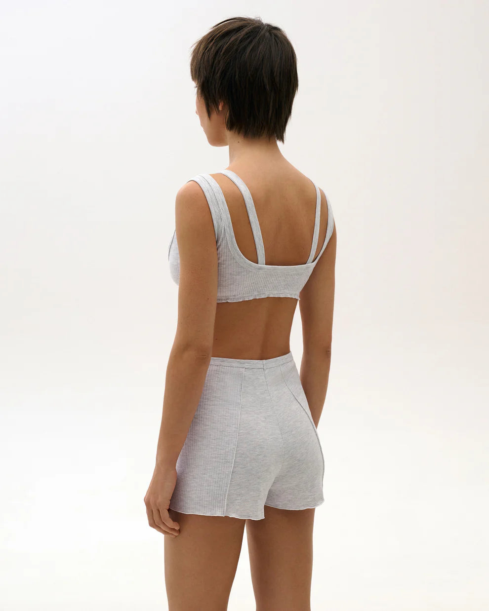 Weightless Shorts in grey