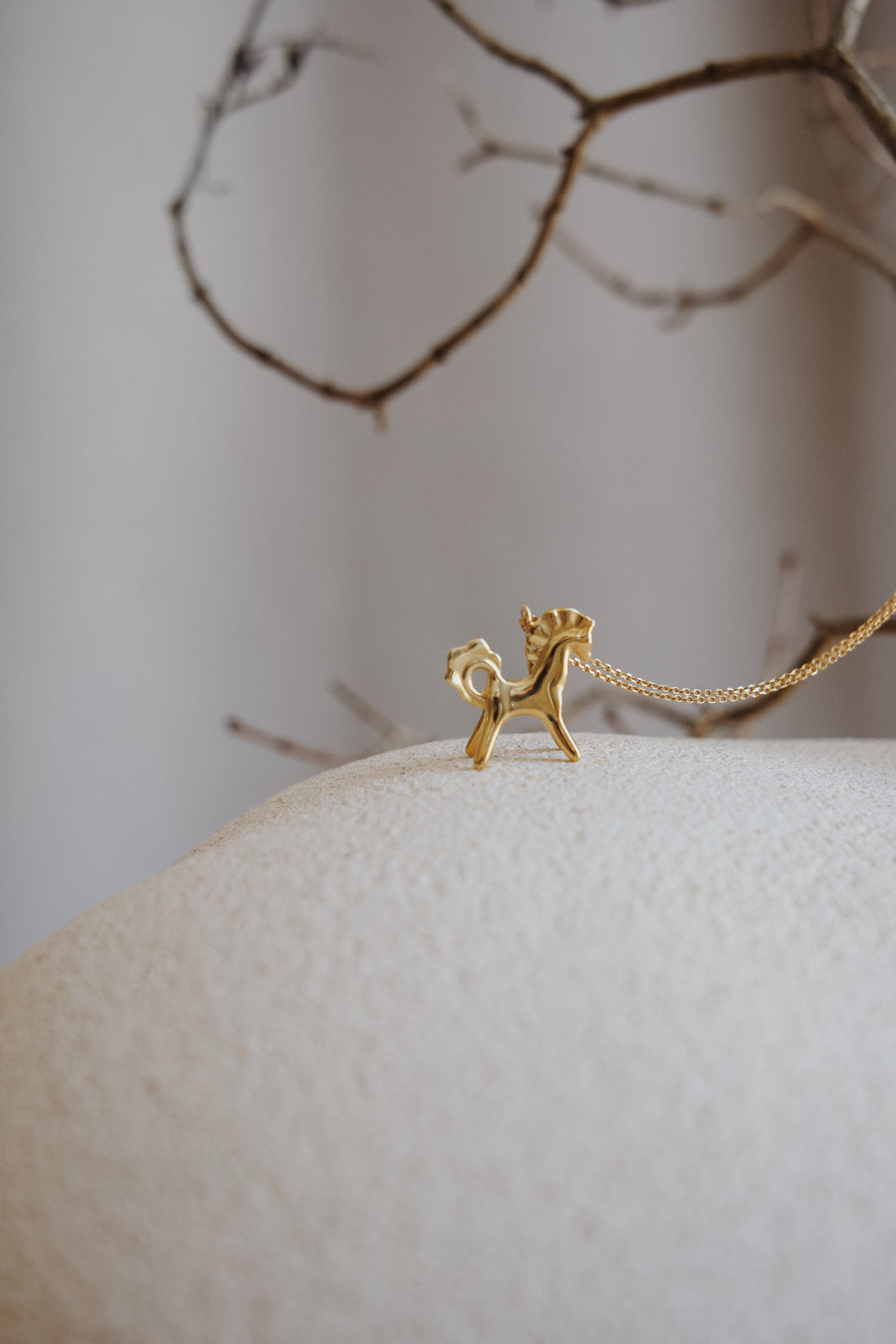 Konyk Pendant in gold