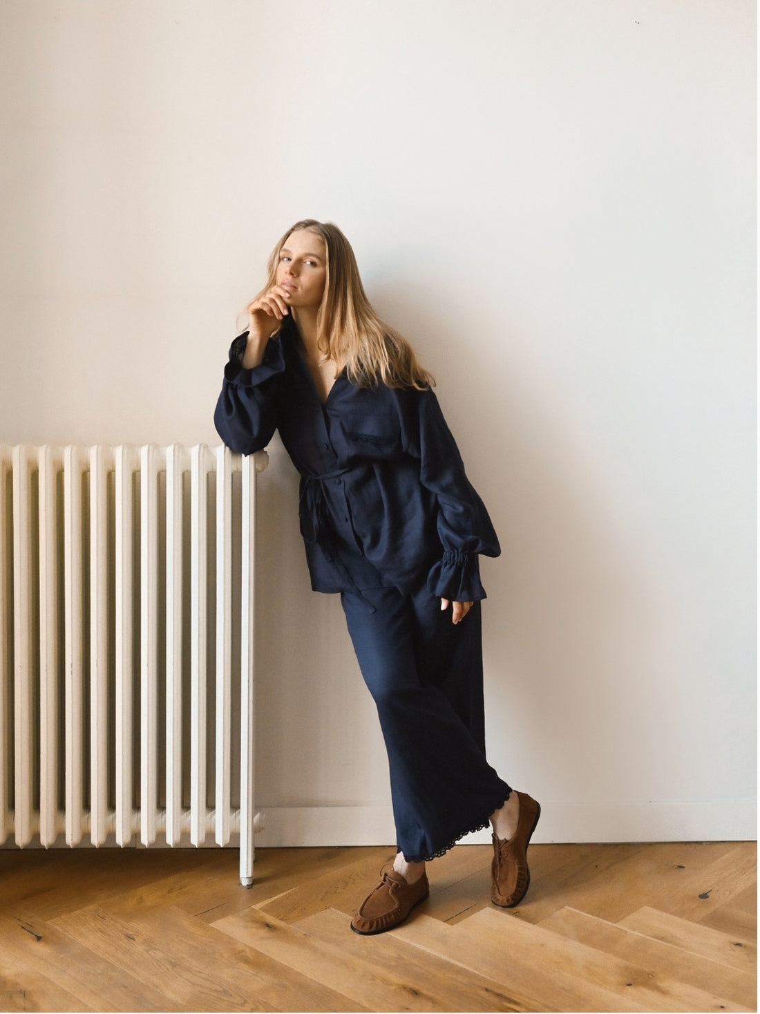 Moments Trouser in dark blue