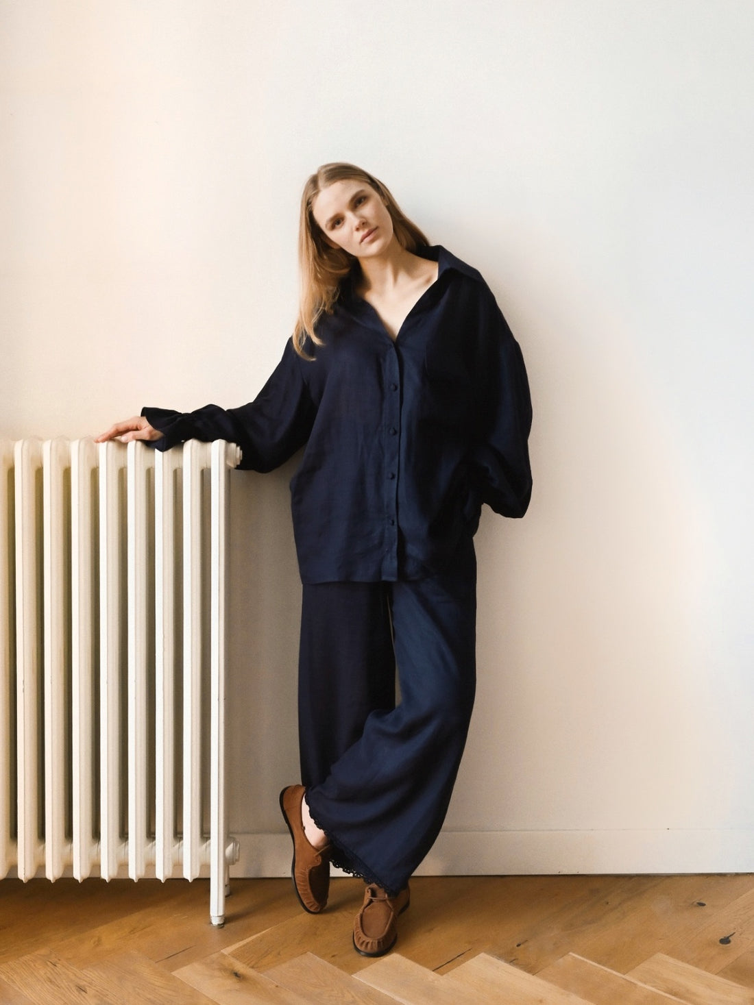 Moments Trouser in dark blue