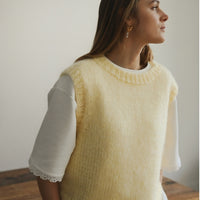 Cloud Vest in butter yellow