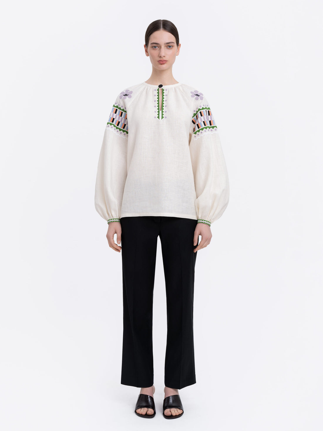 Oda Vyshyvanka Shirt in milk
