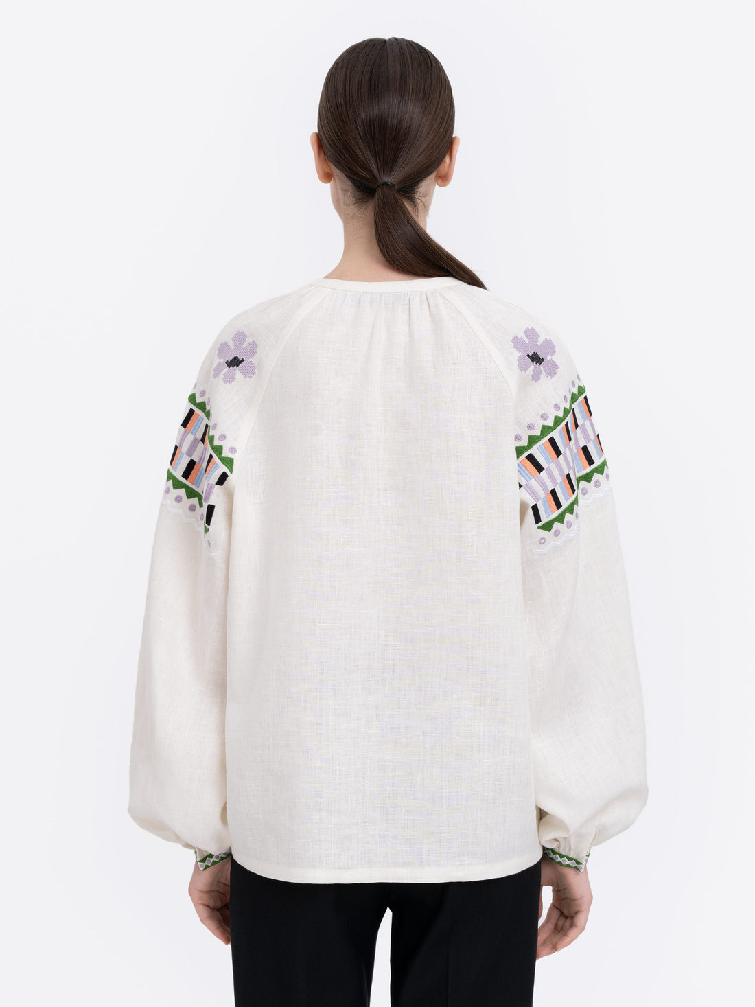Oda Vyshyvanka Shirt in milk