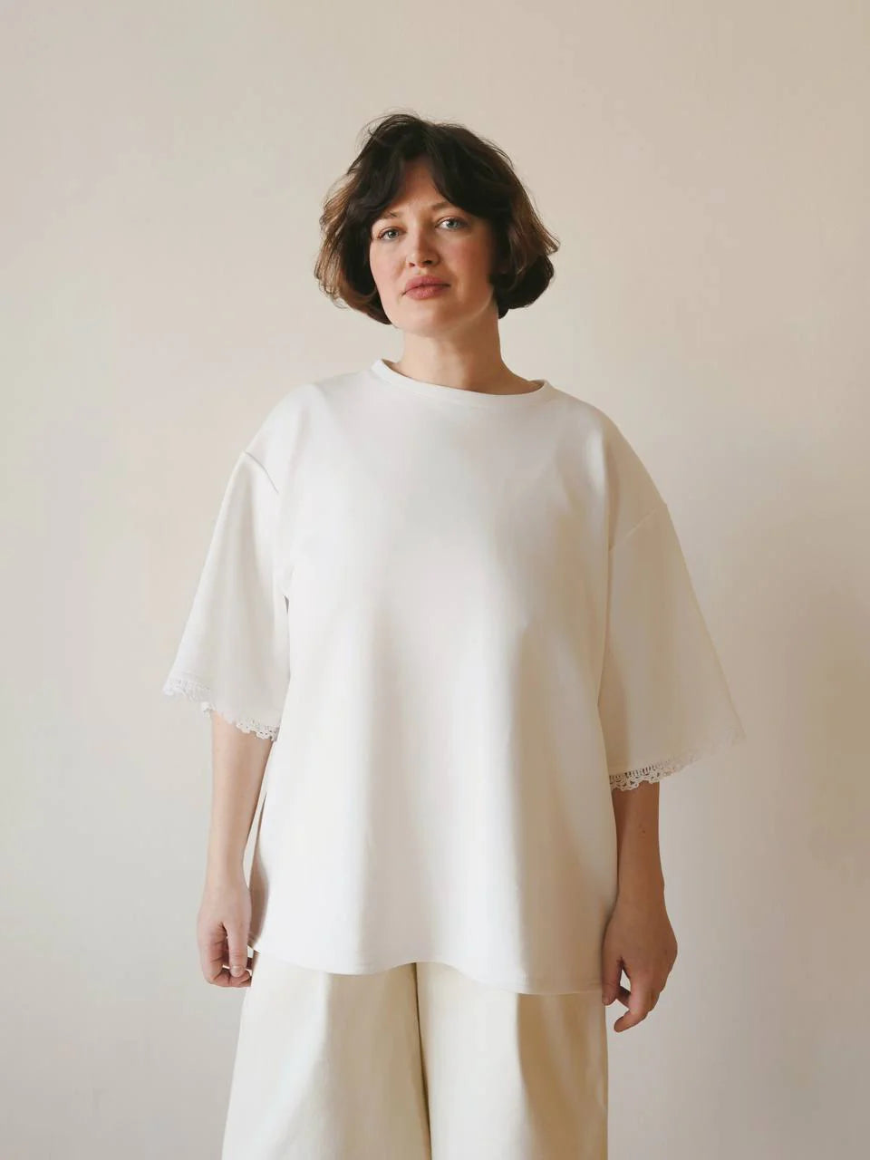 T-shirt with lace trim