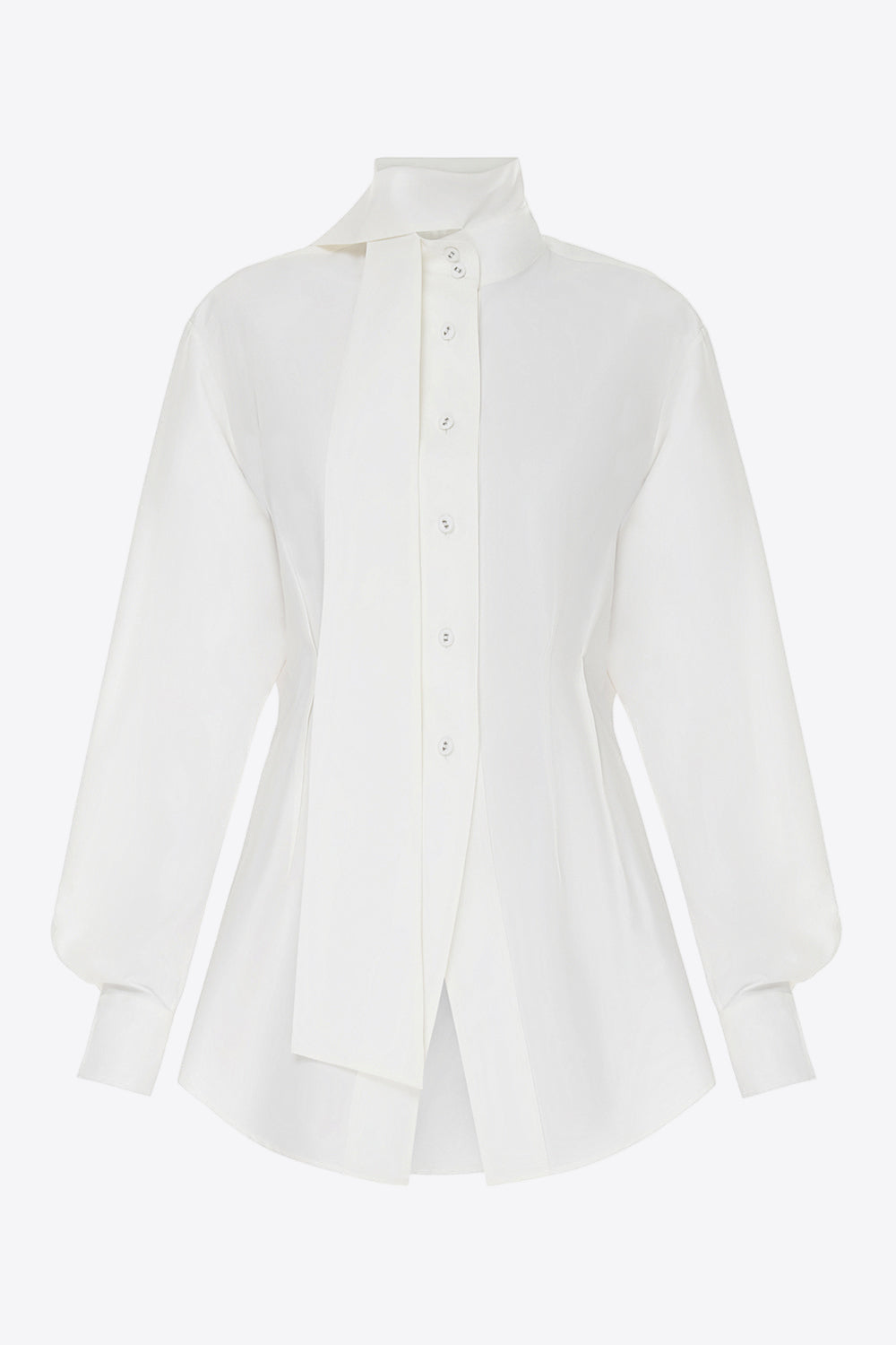 Structured shirt with a tie