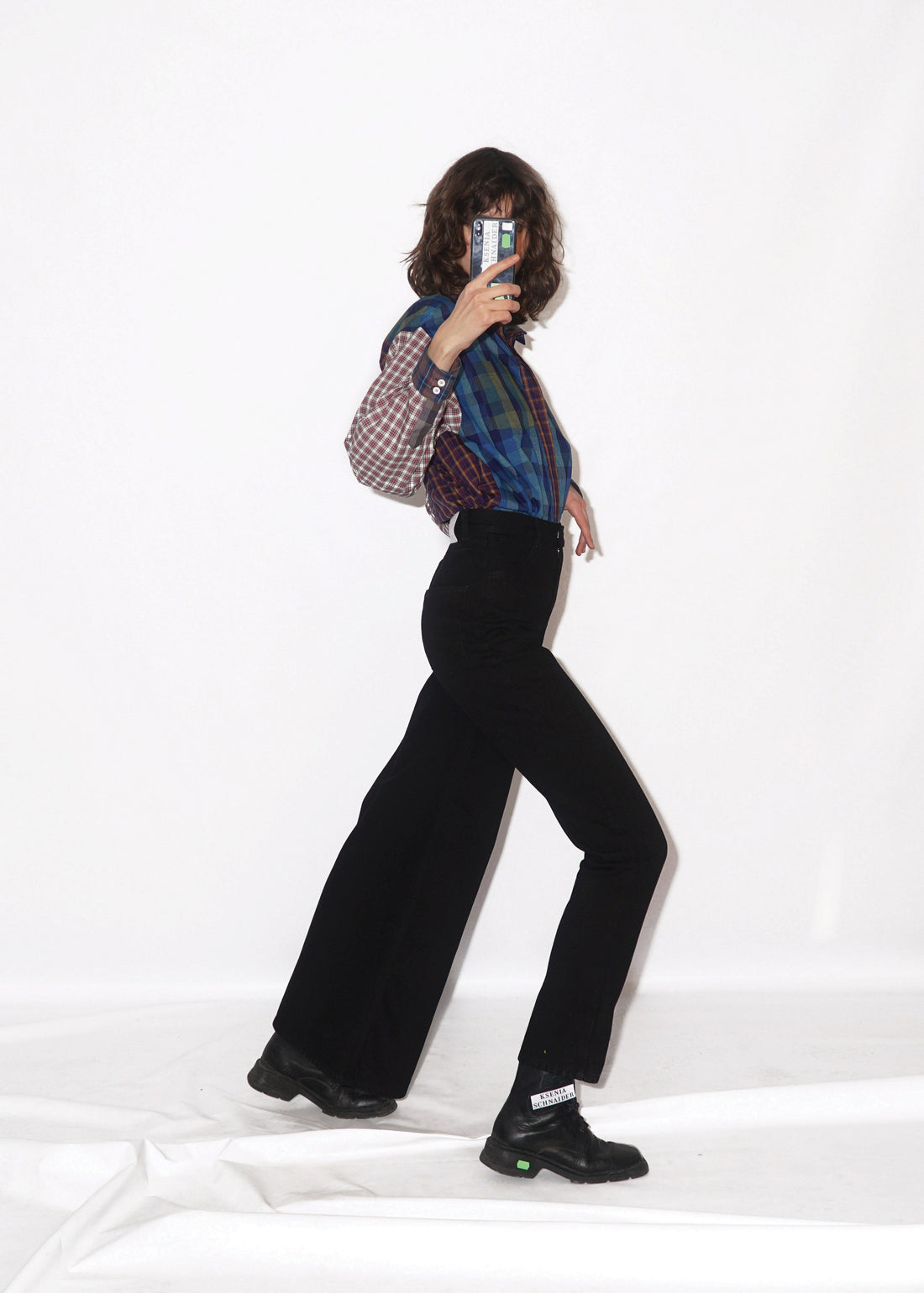 Asymmetric jeans in black