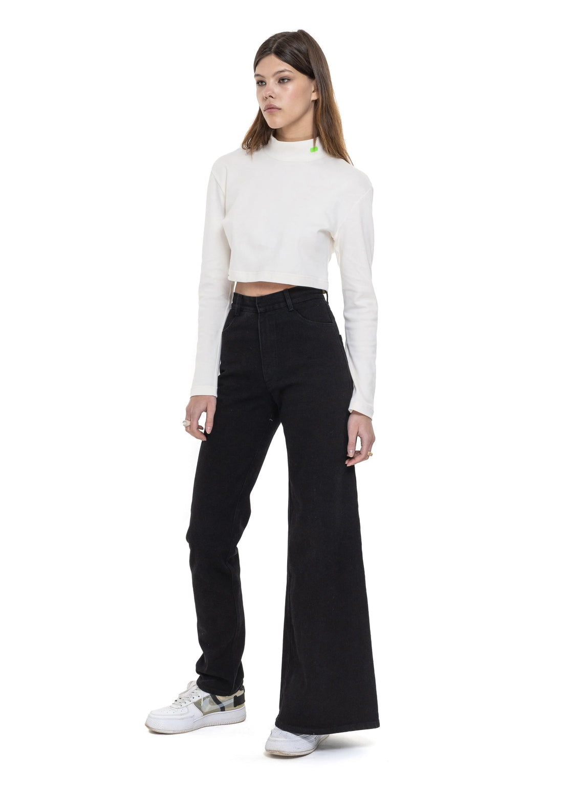 Asymmetric jeans in black