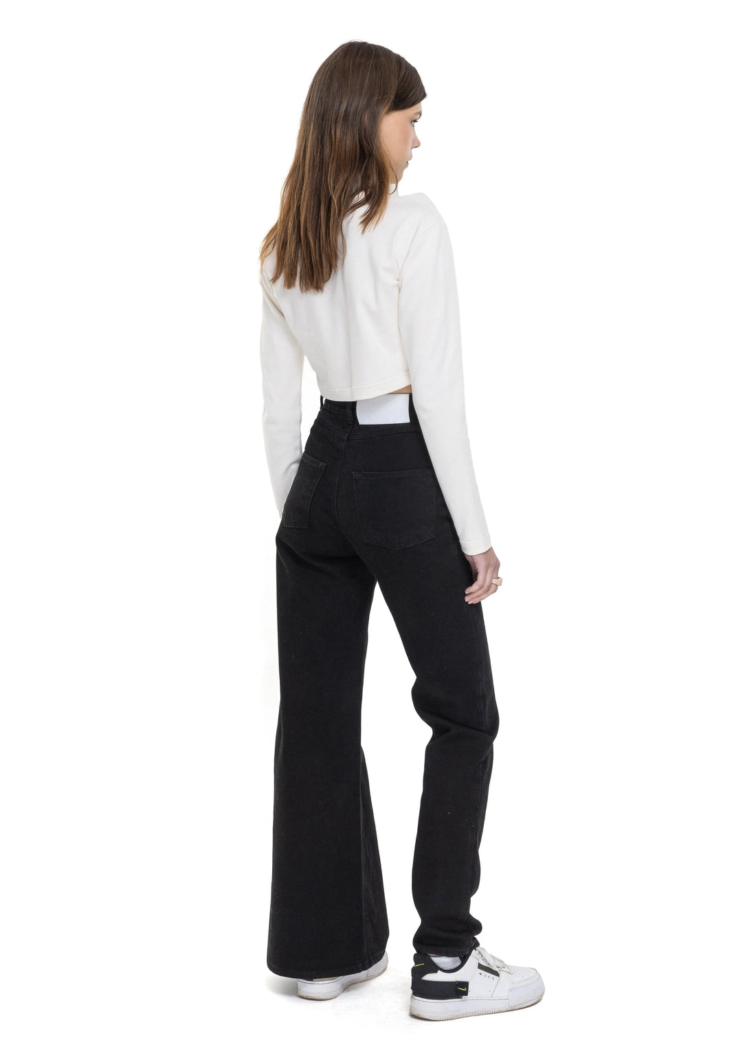 Asymmetric jeans in black