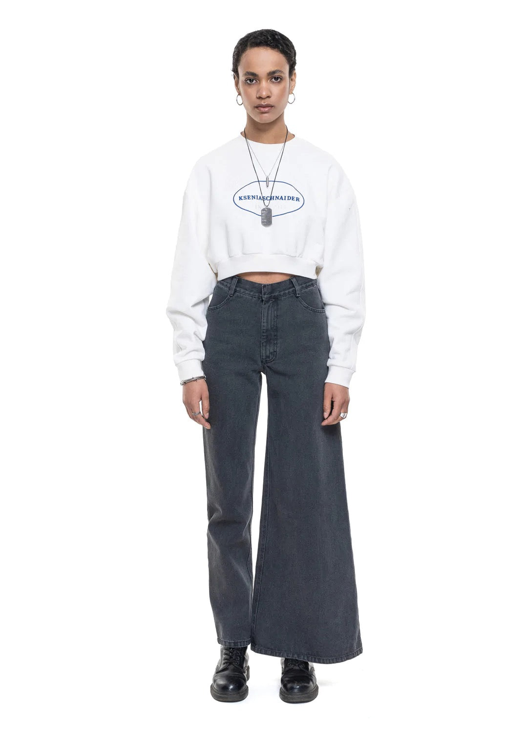Asymmetric Jeans in grey