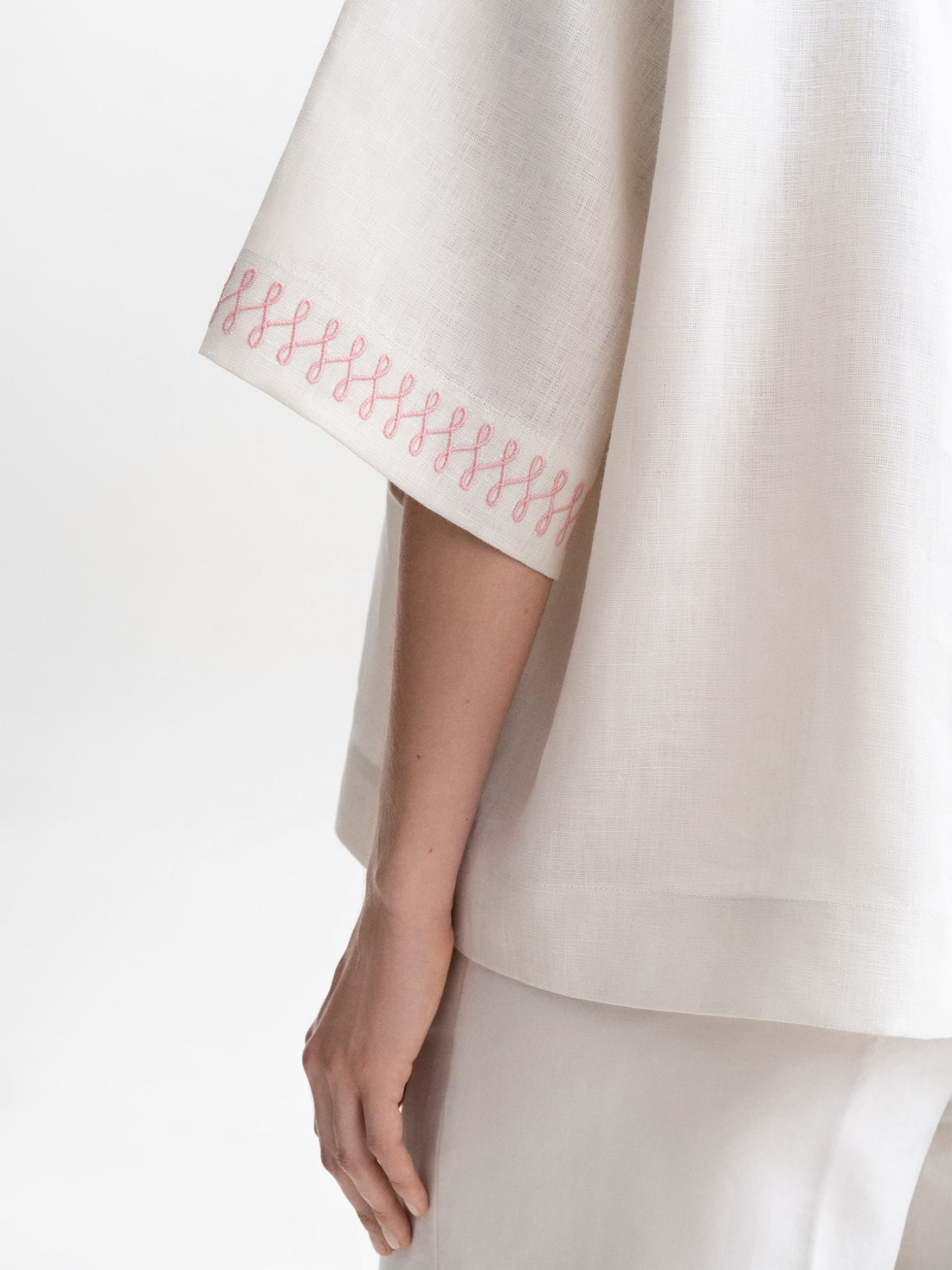 Bessarabiya Vyshyvanka Shirt in milk