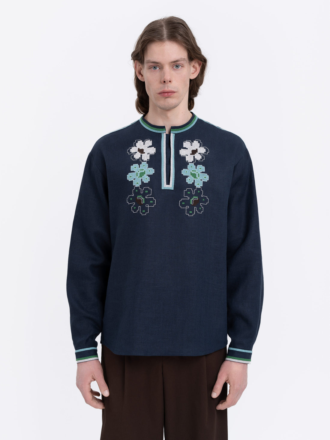 Lekvar Men’s Embroidered Shirt in dark blue