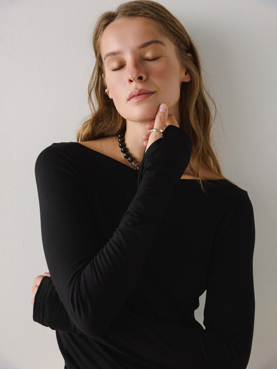 Basic Longsleeve Top in black