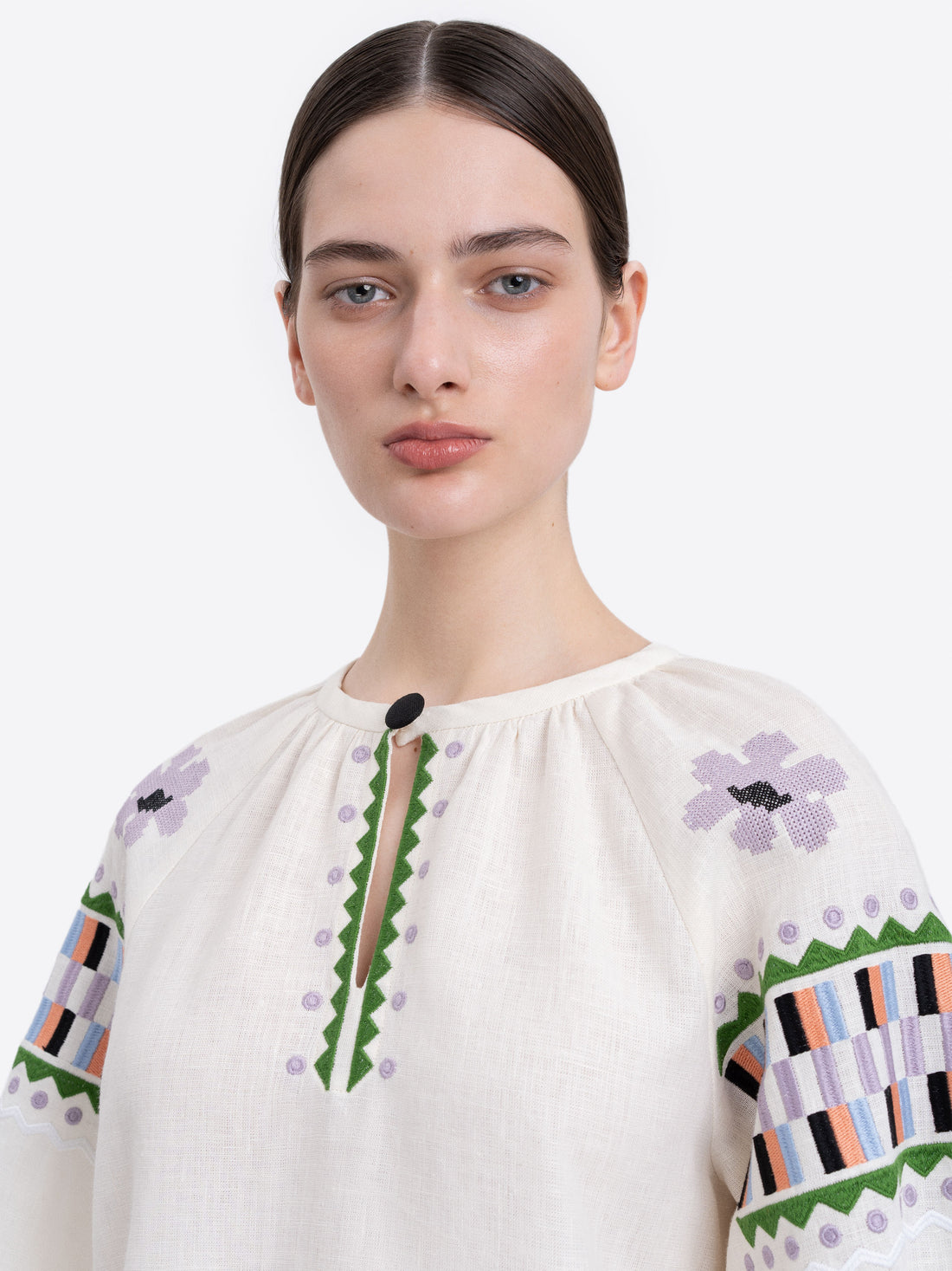 Oda Vyshyvanka Shirt in milk