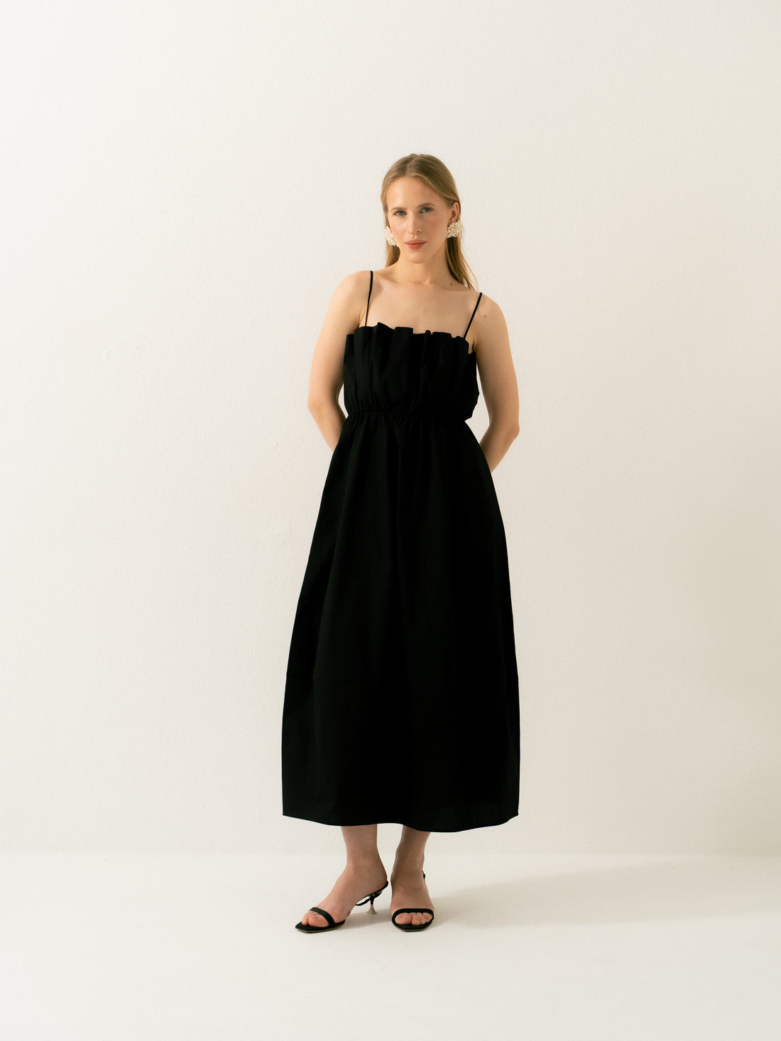 Harmony Dress with Belt in black