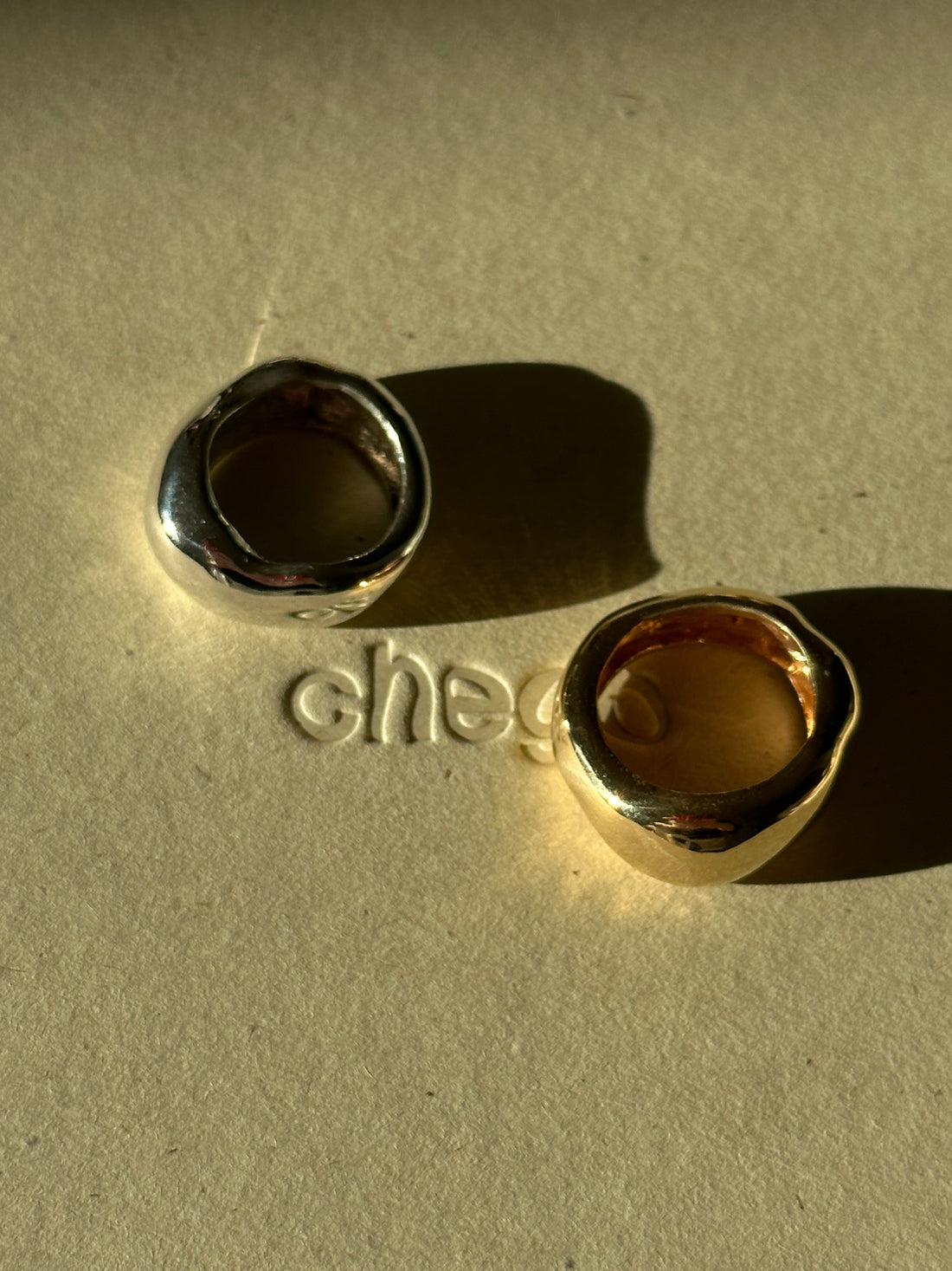 Big Minimal Ring