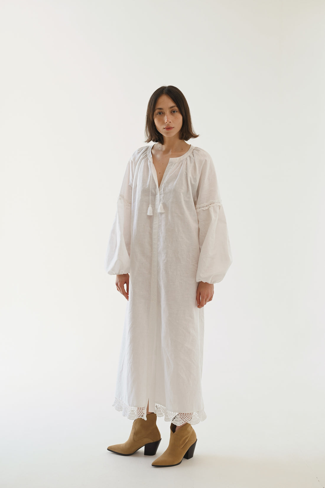 Podyh Dress in white