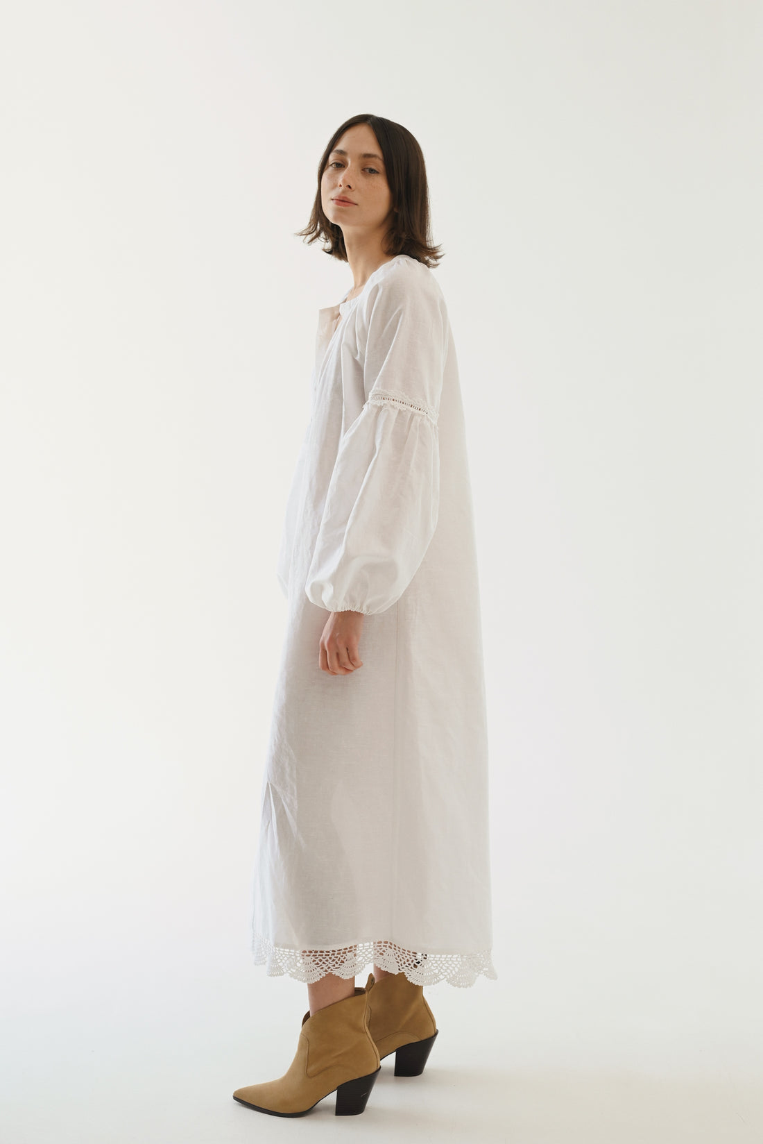 Podyh Dress in white