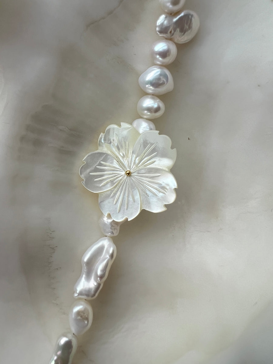 Peal Flower Necklace