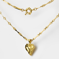 Rugged Chain Heart Pendant in gold