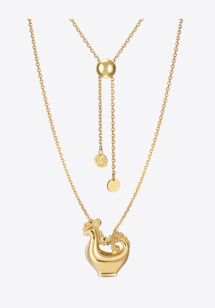 Kurochka Pendant in gold
