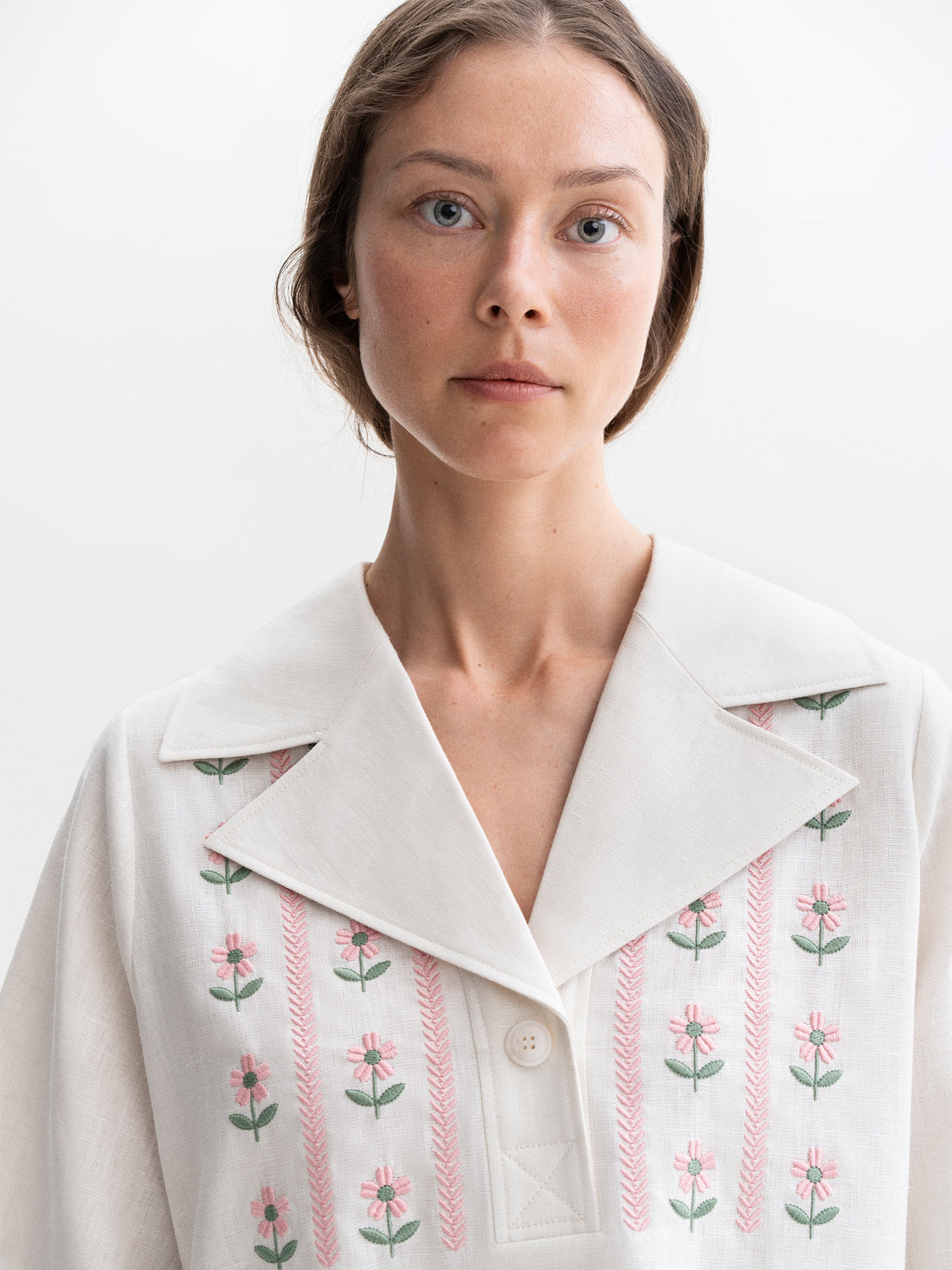 Bessarabiya Vyshyvanka Shirt in milk