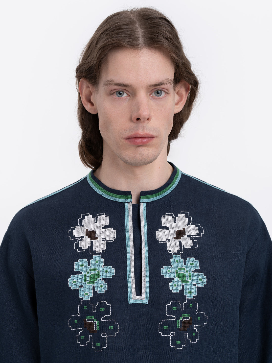 Lekvar Men’s Embroidered Shirt in dark blue