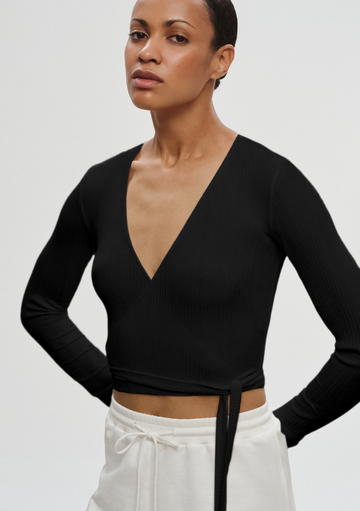 Textured Wrap Top in black