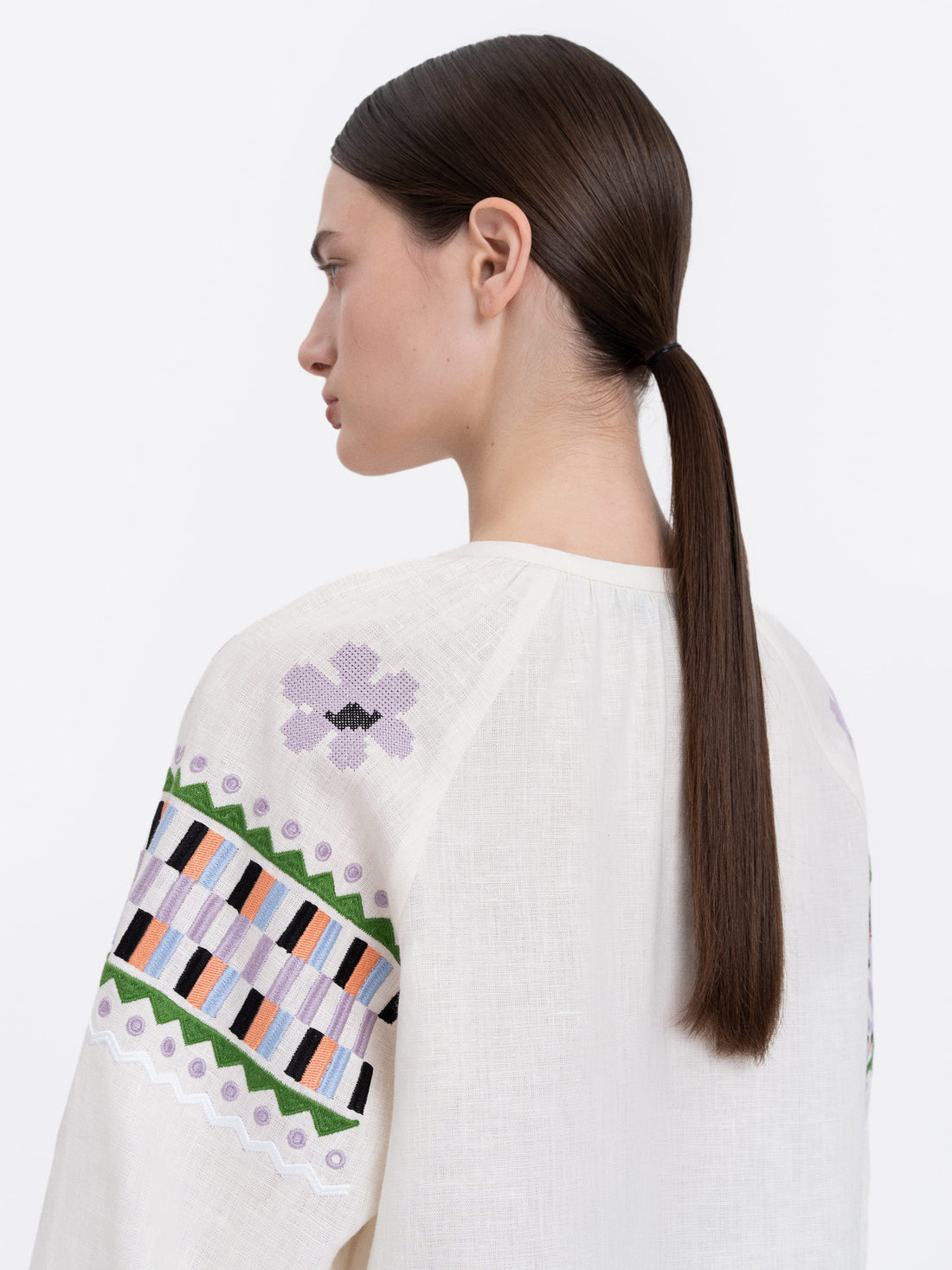 Oda Vyshyvanka Shirt in milk