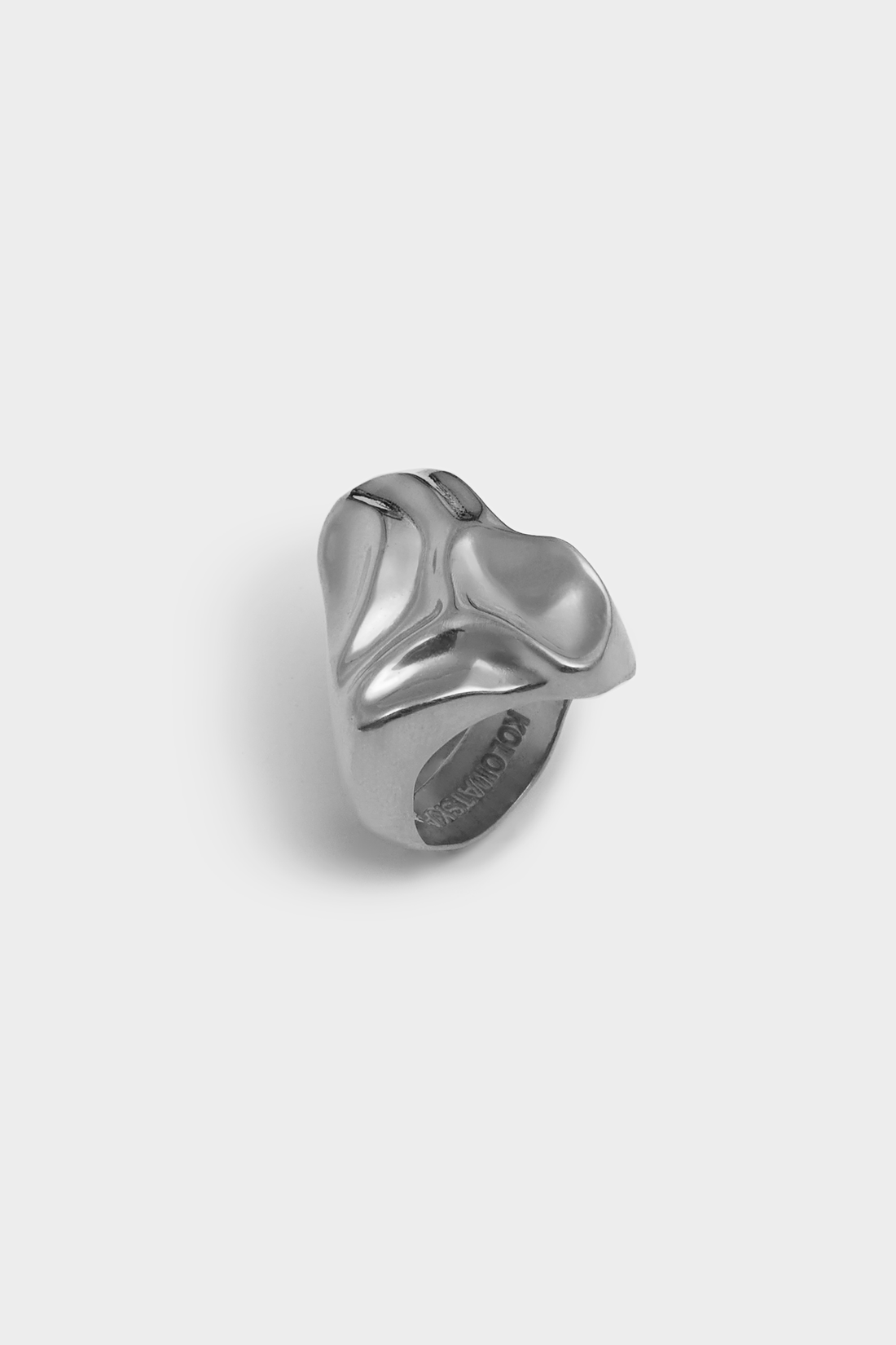 Heart Ring in platinum