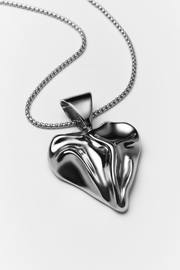 Big Heart Pendant on a Chain in platinum