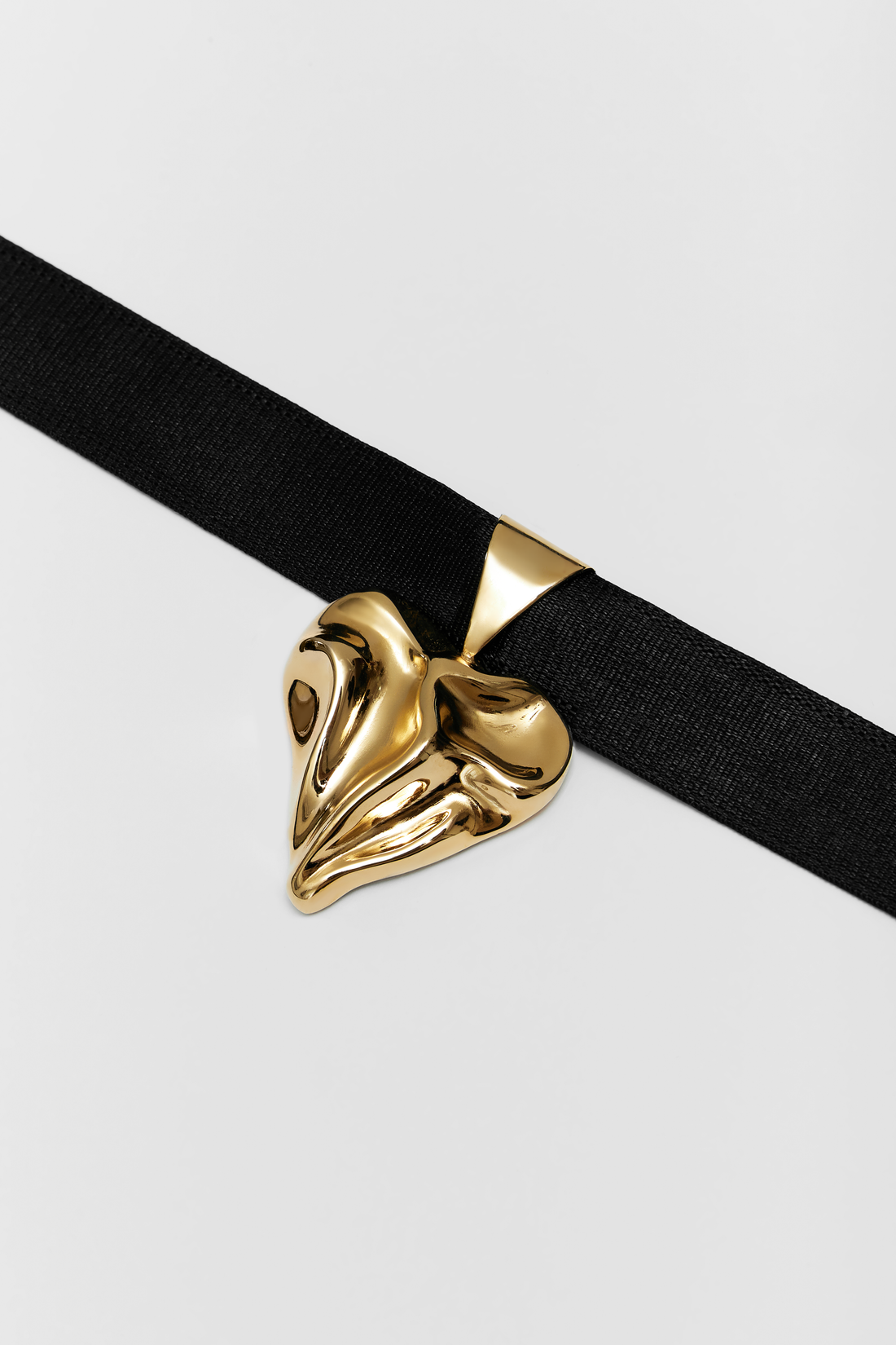 Self-love Choker in gold