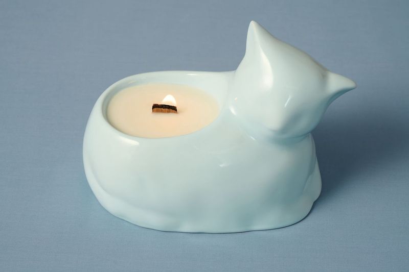 Kitty Candle in blue