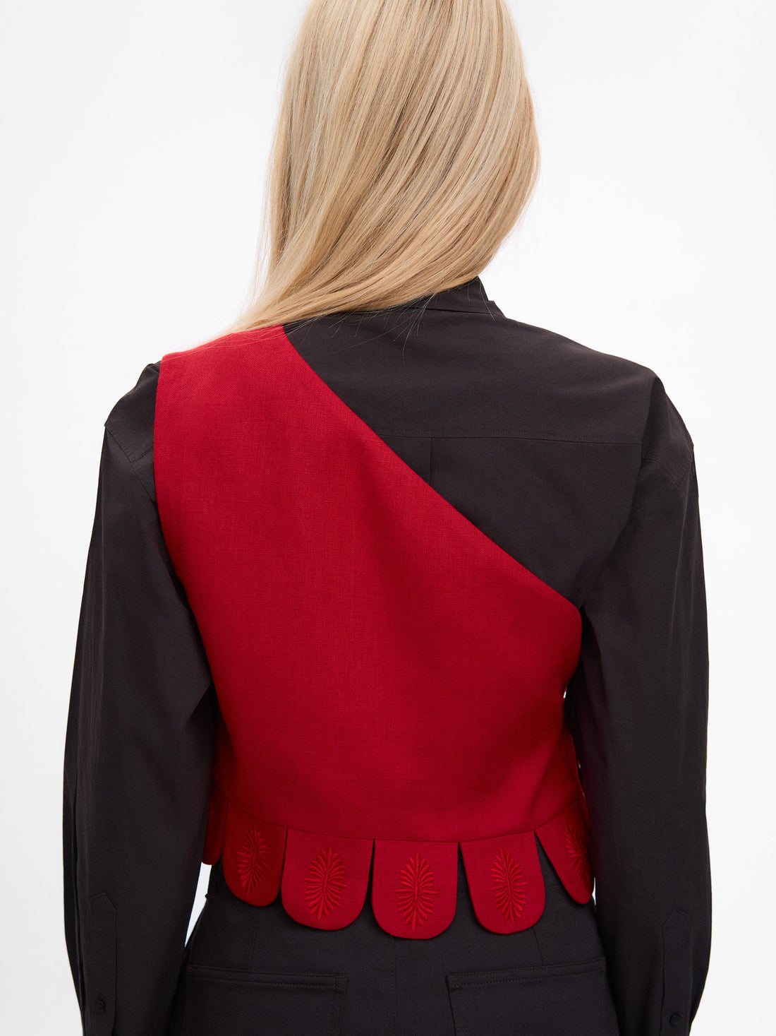 Osiayna Vest in red