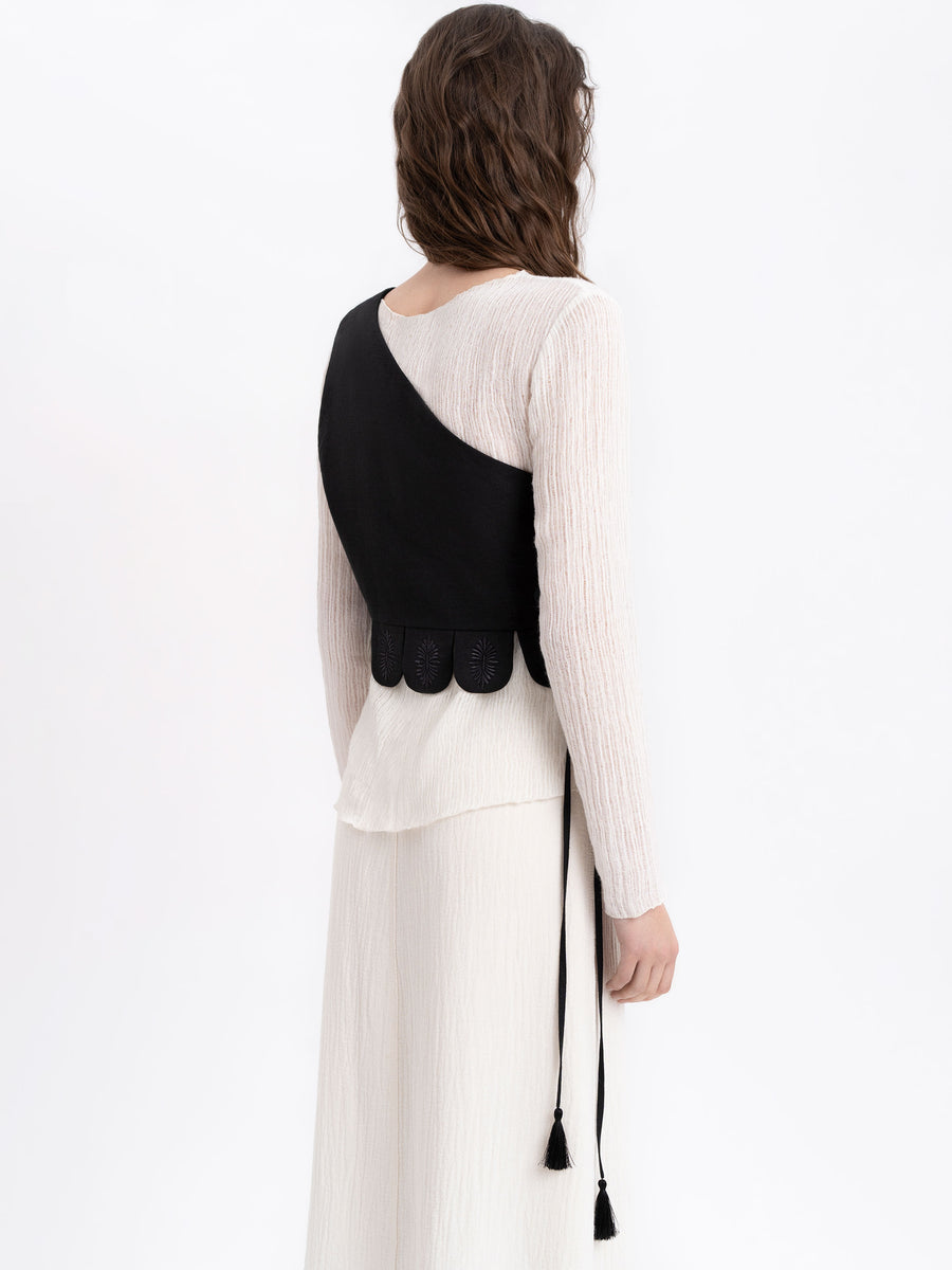 Osiayna Vest