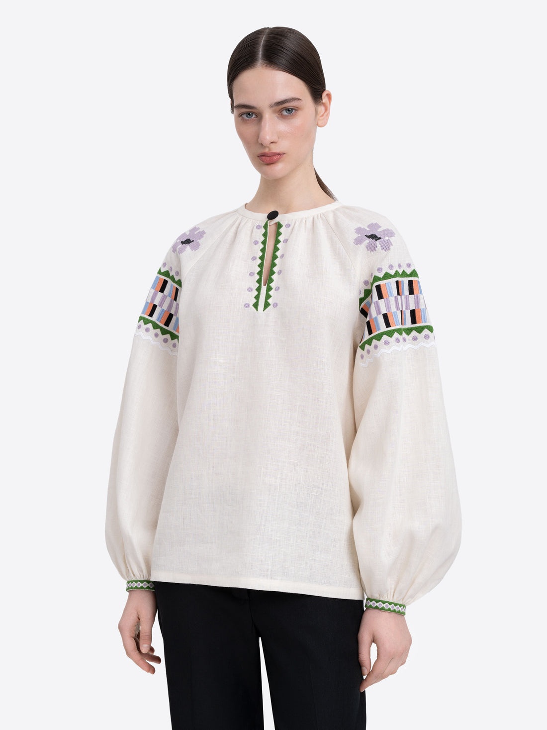 Oda Vyshyvanka Shirt in milk