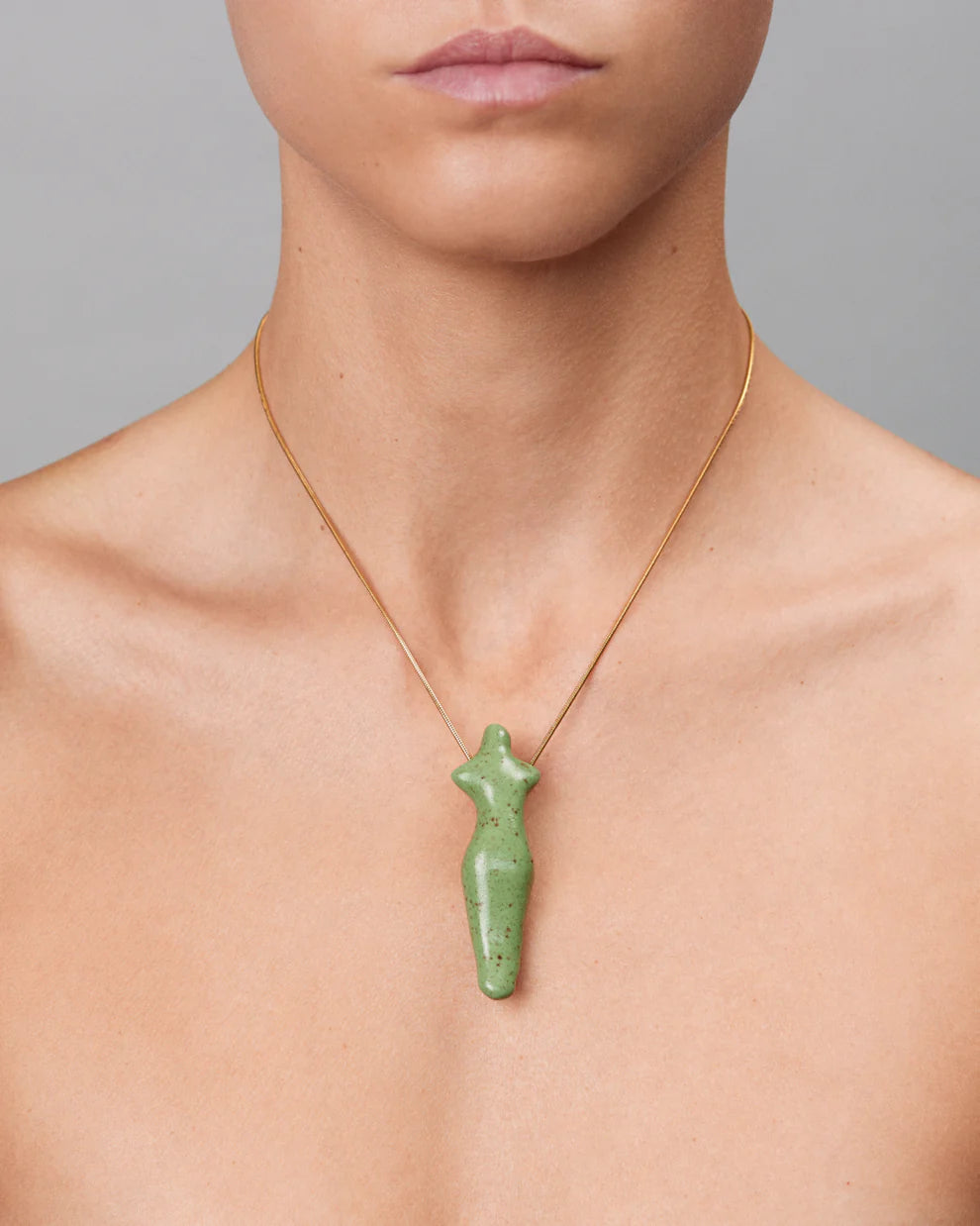 Oranta pendant in green