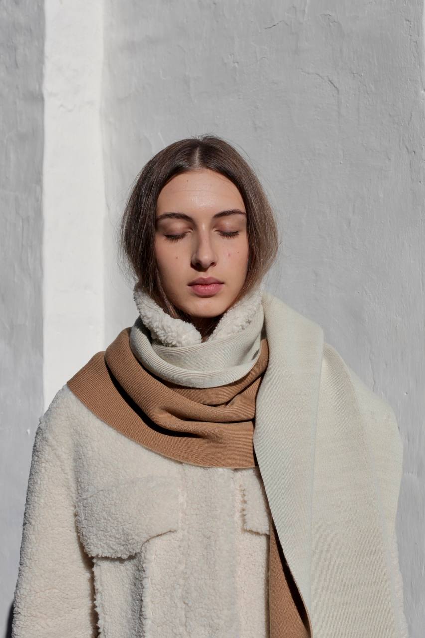 Two-tone merino scarf