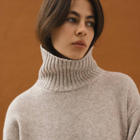 Basic Cashmere Sweater in beige