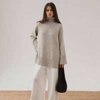 Basic Cashmere Sweater in beige