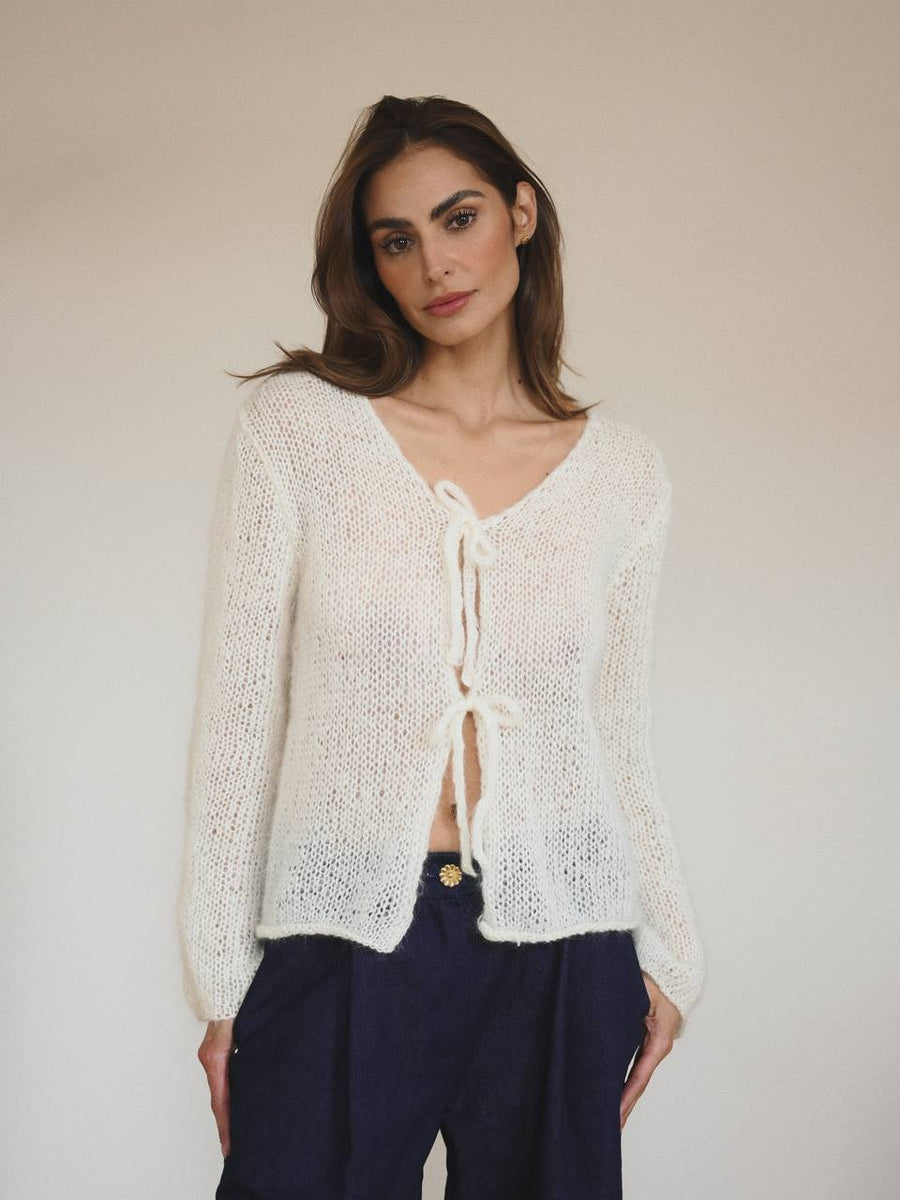 Cloud Cardigan in white