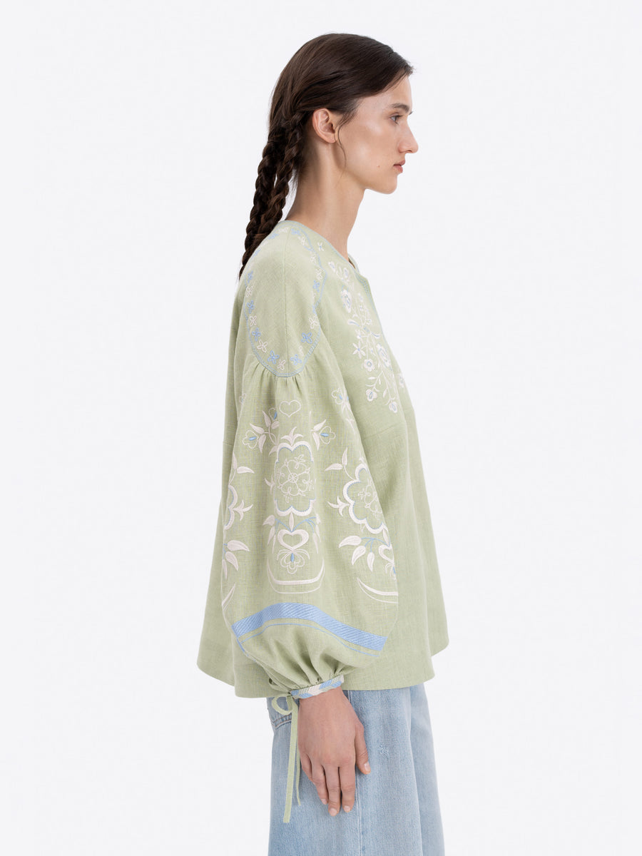 Örnek Vyshyvanka Shirt in soft green