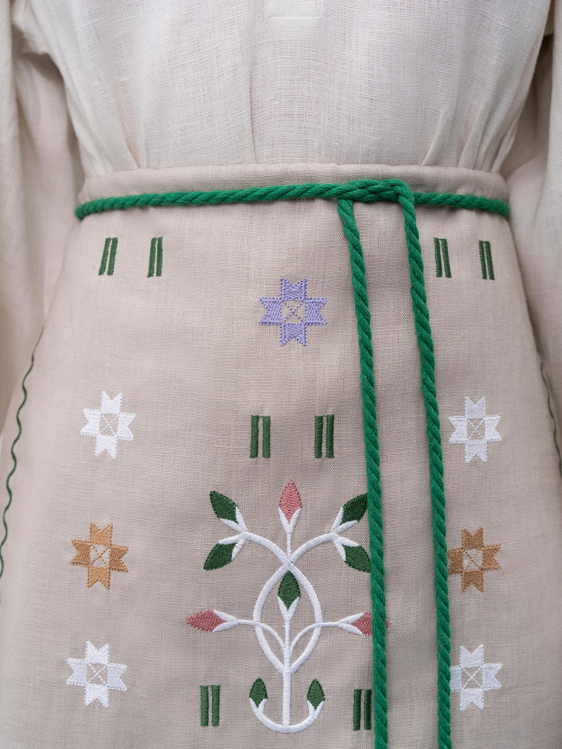 Rozmay Embroidered apron