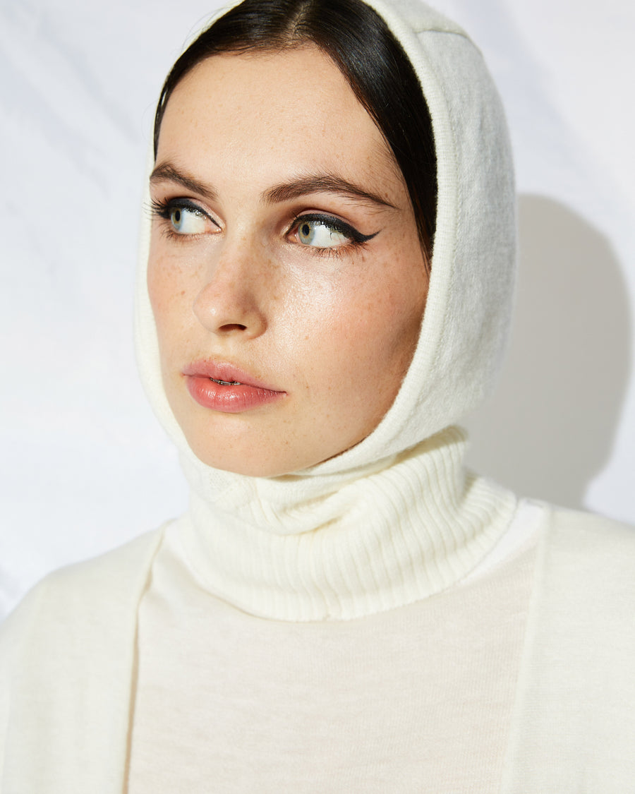 Cashmere-blend Hood in white