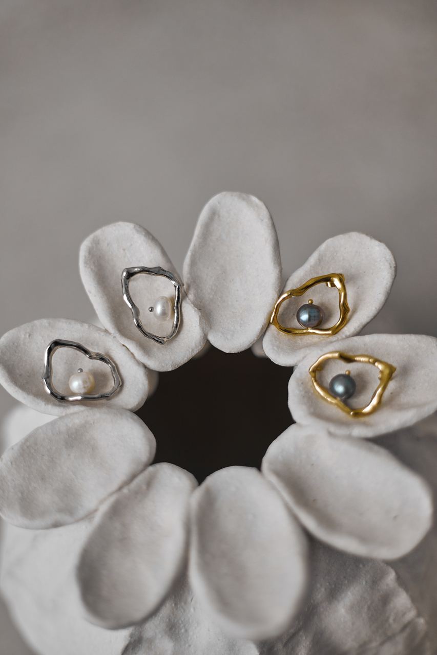 Perla Earrings in rhodium